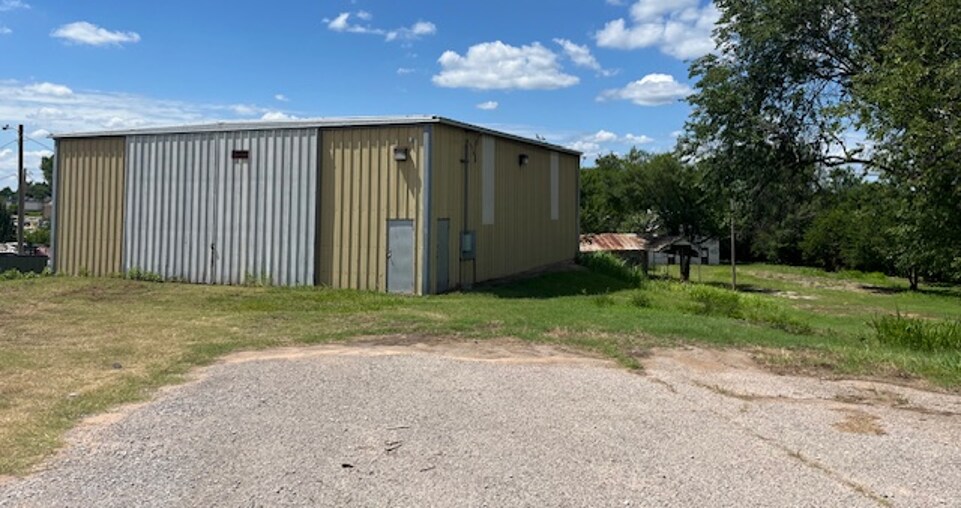 Primary Photo Of 2210 Church Ave, Harrah Industrial For Sale