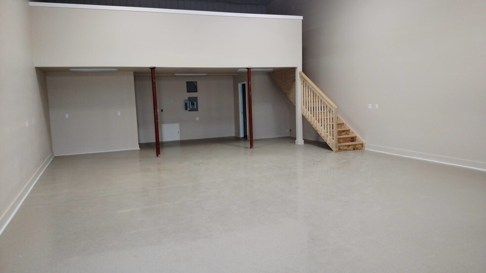 More Photos Of 341 1st St, Mead Warehouse For Sale