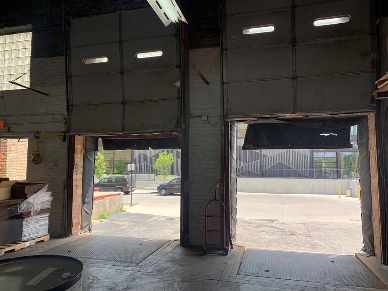 More Photos Of 1410-1440 N Kingsbury St, Chicago Manufacturing For Lease