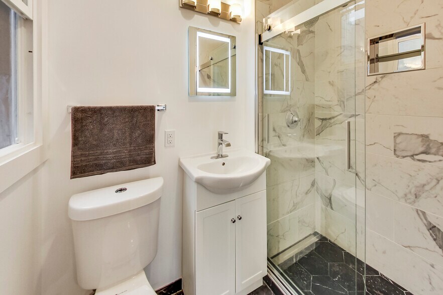 More Photos Of 1075 O'Farrell St, San Francisco Apartments For Sale