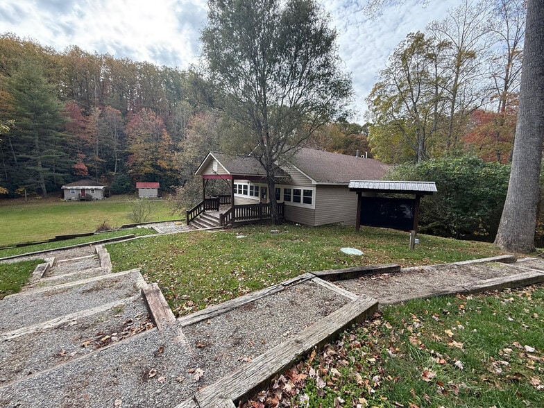 More Photos Of 126 Camp Elliott Rd, Black Mountain Specialty For Sale