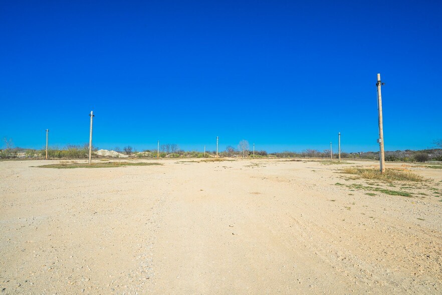 More Photos Of 00 Impala Summit, San Antonio Land For Sale
