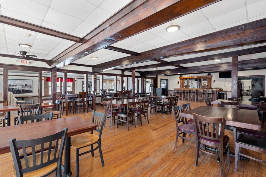More Photos Of 13 Park Ave, Hadley Restaurant For Sale