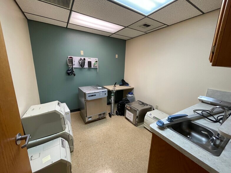 More Photos Of 3807 Union Ave, Bakersfield Medical For Lease