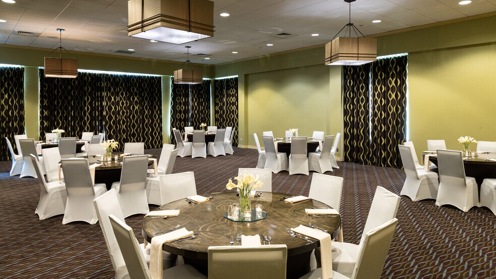 More Photos Of 6921 S Lindbergh Blvd, Saint Louis Hotel For Sale