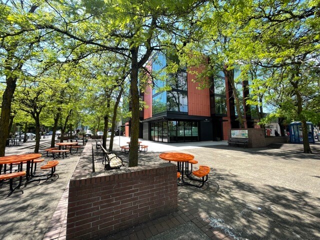 More Photos Of 7373 N Philadelphia Ave, Portland Apartments For Lease