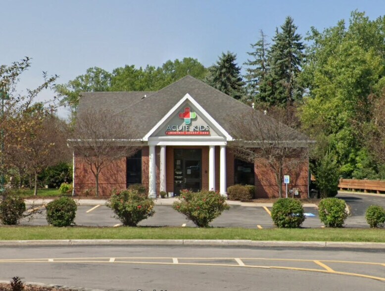 More Photos Of 1243 Bay Rd, Webster Bank For Lease