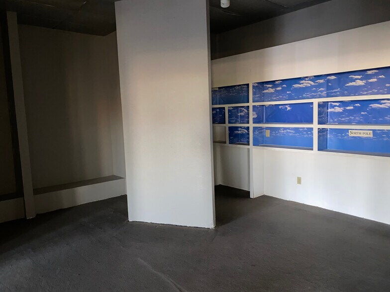 More Photos Of 4700 N Mesa St, El Paso Unknown For Lease