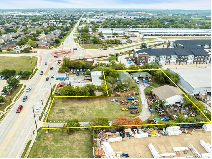 Primary Photo Of 4116 Keller Hicks Rd, Fort Worth Light Distribution For Sale