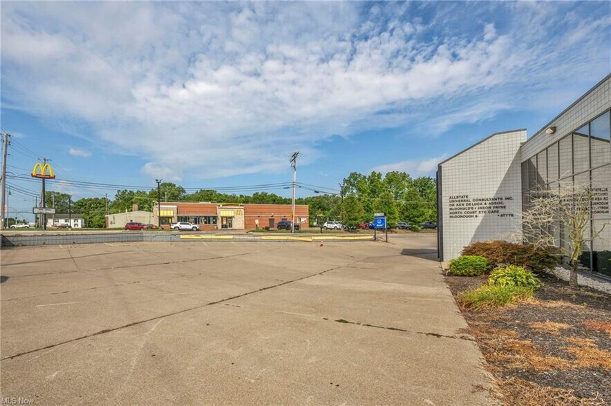 More Photos Of 35888 Center Ridge Rd, North Ridgeville Office For Sale