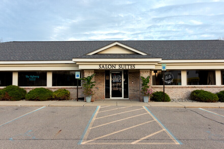 More Photos Of , Lansing Office For Sale