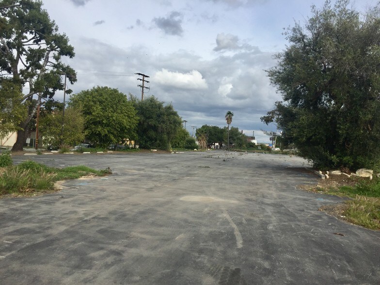More Photos Of 530 E 33rd St, Long Beach Land For Lease