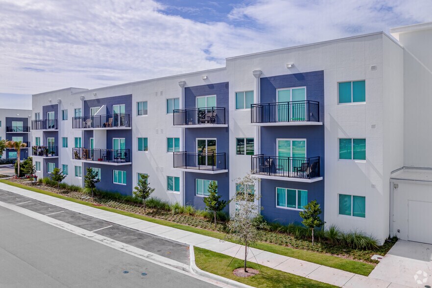 More Photos Of 1601 N Dixie Hwy, Lake Worth Apartments For Lease