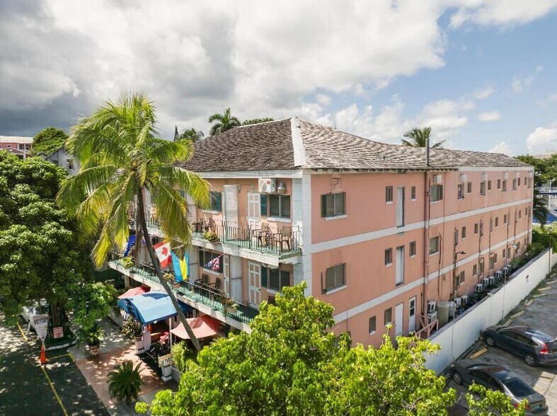 More Photos Of 40 George St, Nassau Hotel For Sale