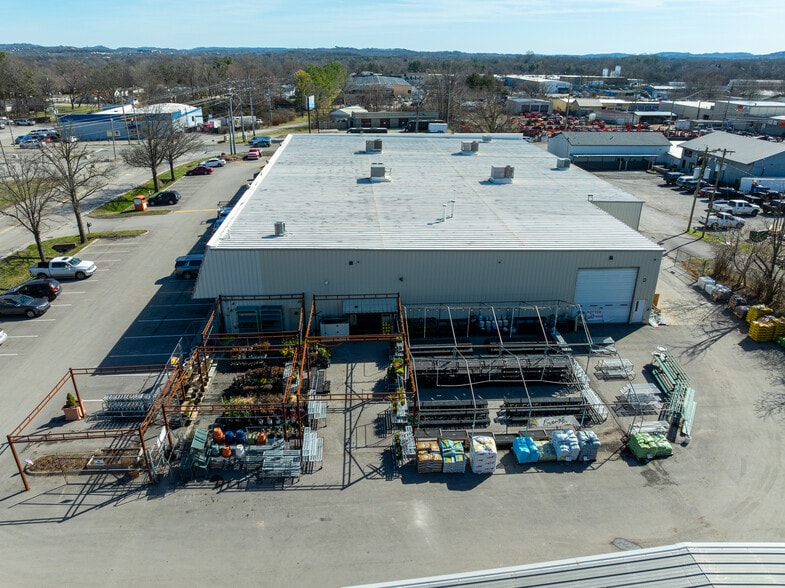 More Photos Of 203 Downs Blvd, Franklin Freestanding For Lease