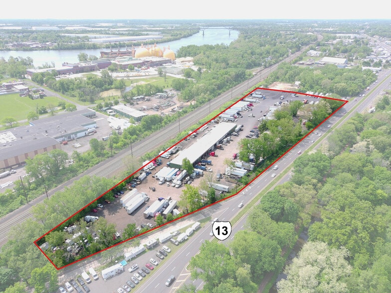 More Photos Of 7800 Bristol Pike, Levittown Distribution For Sale