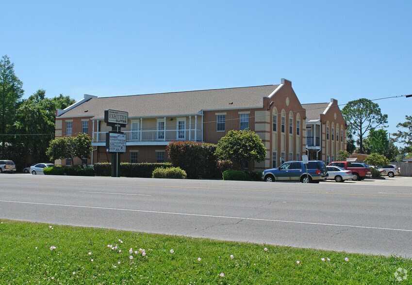 More Photos Of 2002 20th St, Kenner Office For Sale