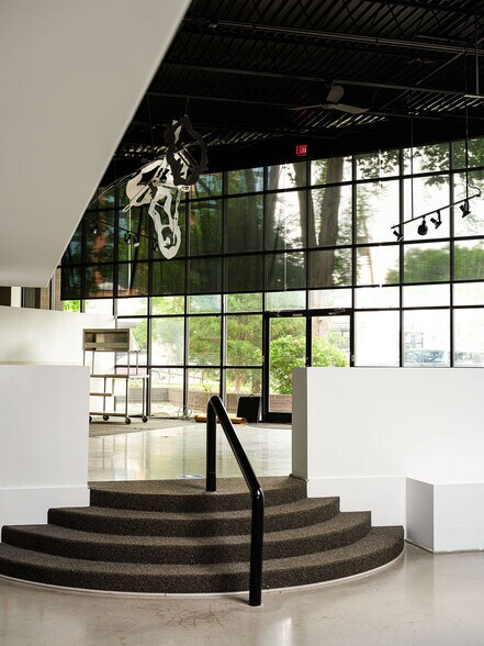 More Photos Of 1520 S Tryon St, Charlotte Light Manufacturing For Lease