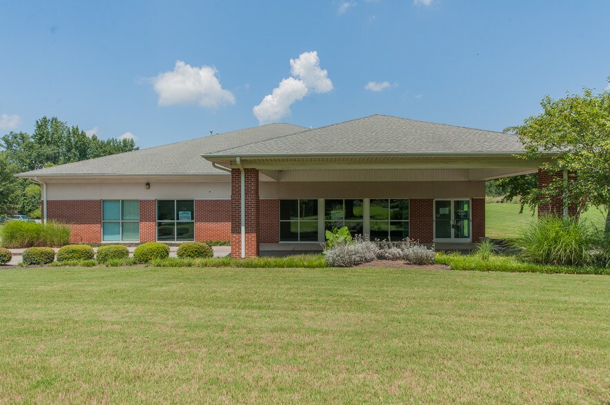 More Photos Of 100 Perpetual Sq, Anderson Medical For Lease