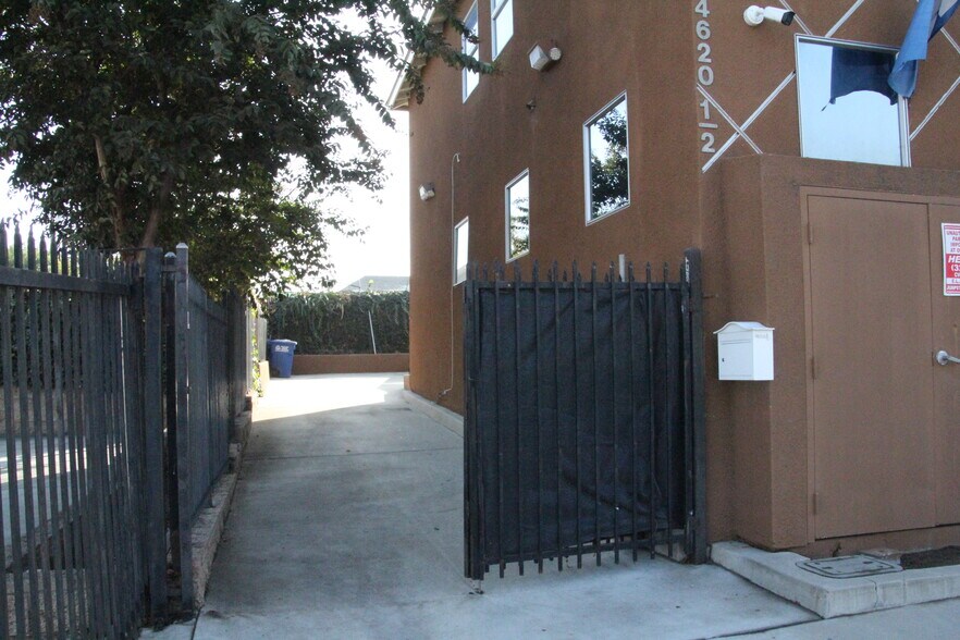 More Photos Of 4620-4620 1/2 E 3rd St, Los Angeles Storefront Retail Office For Sale