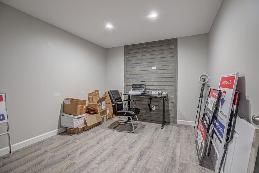 More Photos Of 300-304 Edgewood Dr, Trenton Medical For Lease
