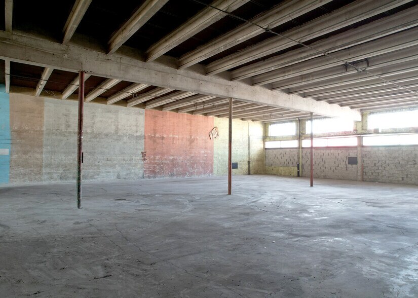 More Photos Of 2055 NW 7th Ave, Miami Land For Lease