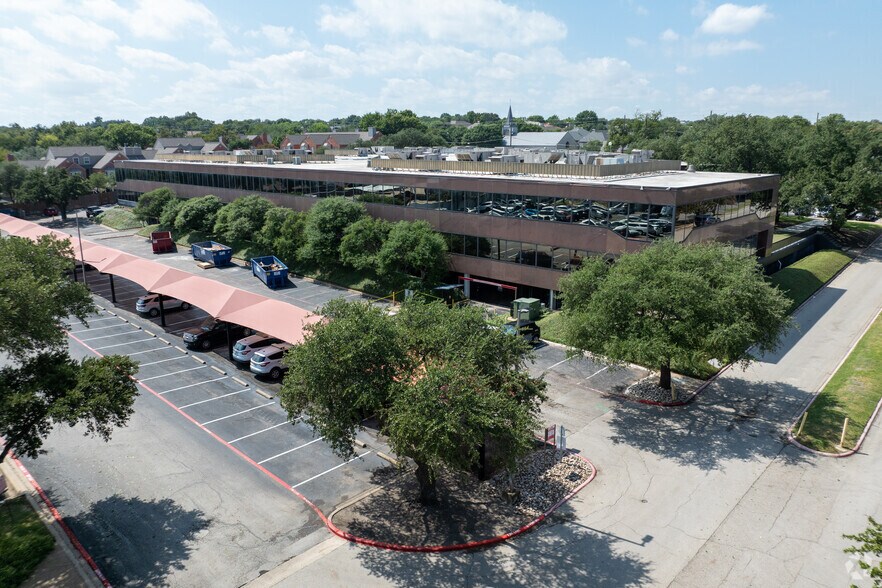 More Photos Of 12700 Hillcrest Rd, Dallas Office For Lease