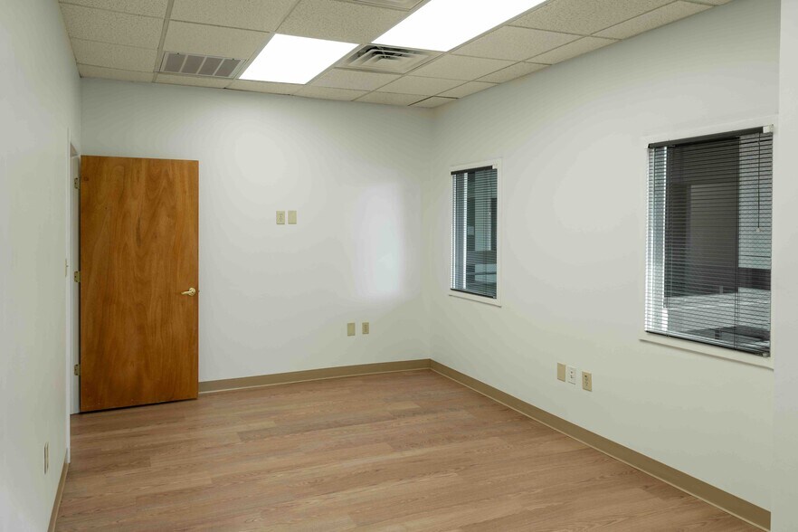 More Photos Of 1555 Howell Branch Rd, Winter Park Office For Lease