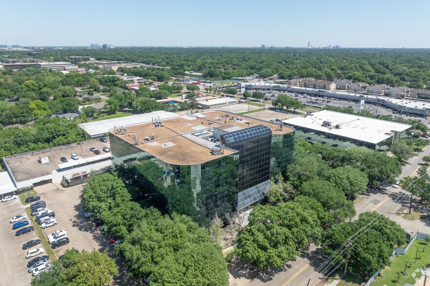 More Photos Of 1880 Dairy Ashford Rd, Houston Office For Lease