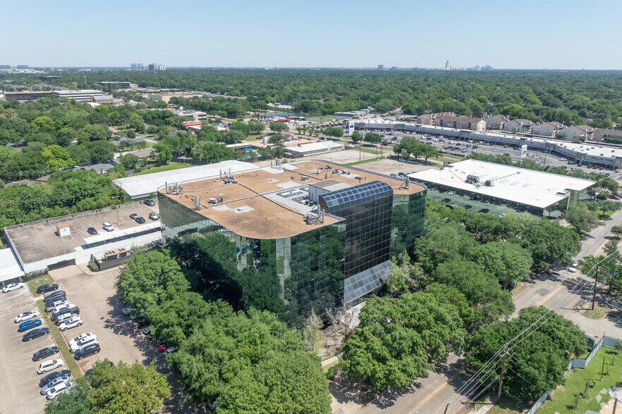 More Photos Of 1880 S Dairy Ashford Rd, Houston Office For Lease