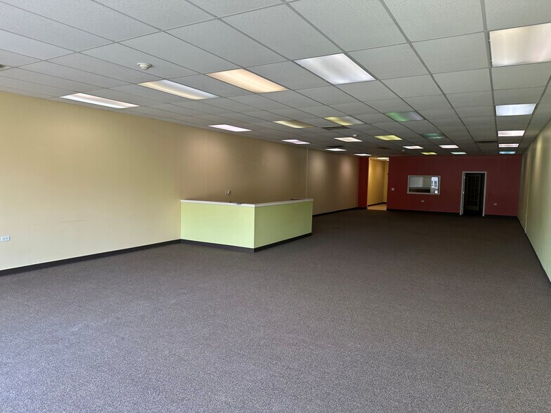 More Photos Of 15412 Route 59, Plainfield Unknown For Lease