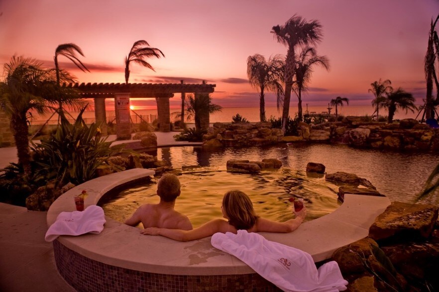 165 Falcon Point Lodge Rd, Seadrift, TX 77983 Hotel For Sale