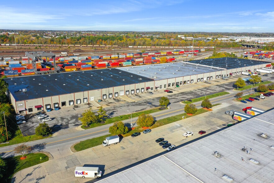 More Photos Of 2201 Westbelt Dr, Columbus Warehouse For Lease