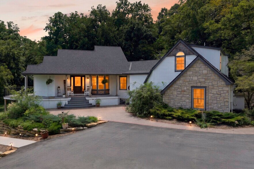 More Photos Of 1558 N 600 Rd, Baldwin City Specialty For Sale
