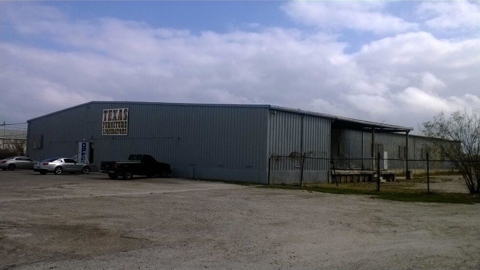 More Photos Of 5568 Ayers St, Corpus Christi Industrial For Sale