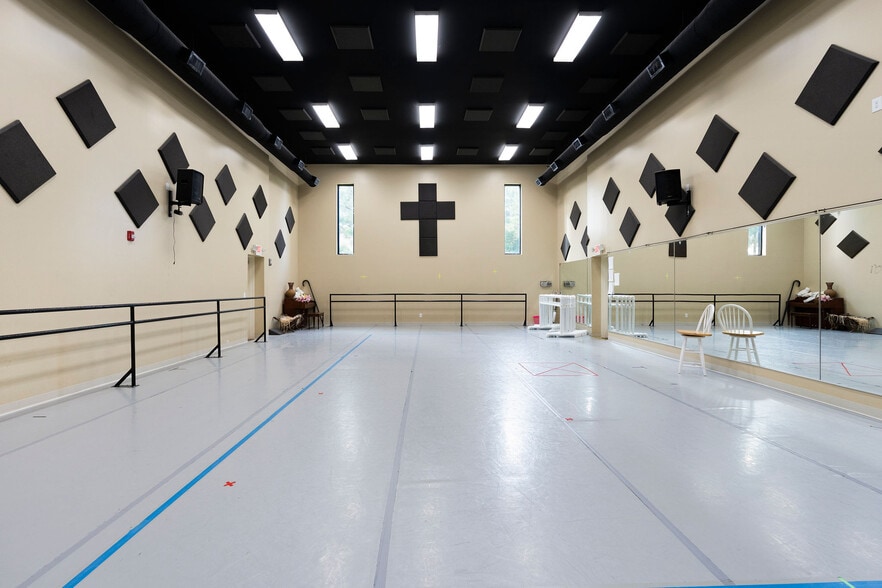 More Photos Of 65 Walnut Grove Rd SE, Cartersville Storefront Retail Office For Sale