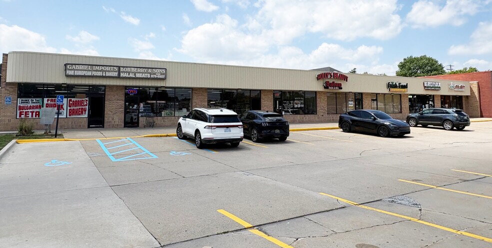 More Photos Of 42897-42915 Dequindre Rd, Troy Storefront For Lease