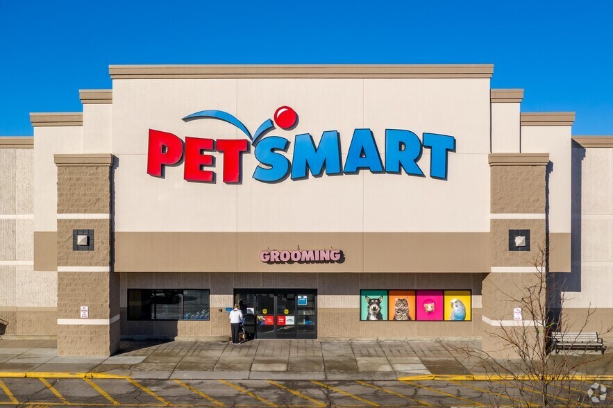 More Photos Of 5710-5840 Antioch Rd, Merriam Unknown For Lease