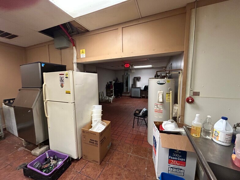 More Photos Of 6347-6359 E Navy Rd, Millington Freestanding For Sale