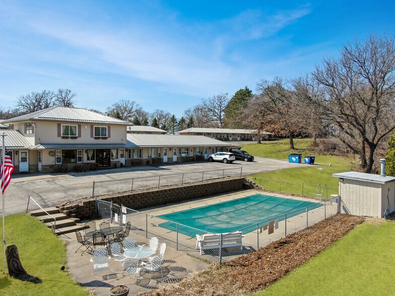 More Photos Of S5539 Us Hwy 14, Viroqua Hotel For Sale
