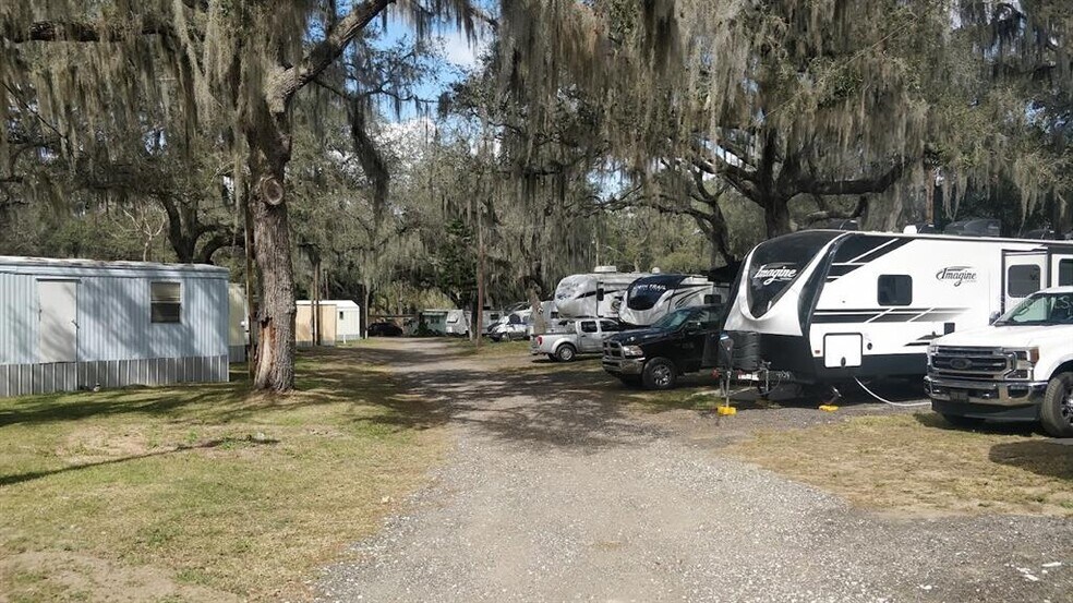 More Photos Of 28313 US Highway 27, Leesburg Multifamily For Sale