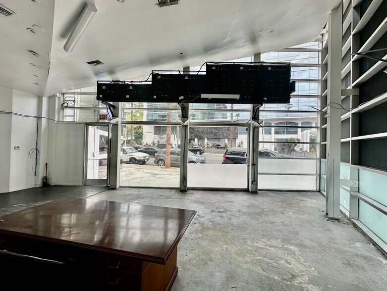 More Photos Of 8410 W Sunset Blvd, West Hollywood Storefront Retail Office For Lease