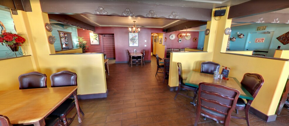 More Photos Of 1964 W Foothill Blvd, Upland Restaurant For Lease