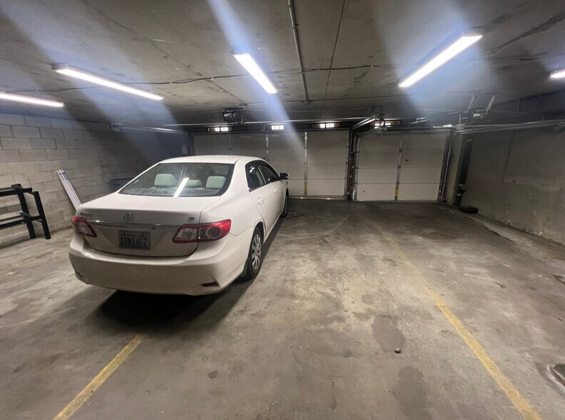 More Photos Of 2211 3rd Ave, Seattle Apartments For Lease