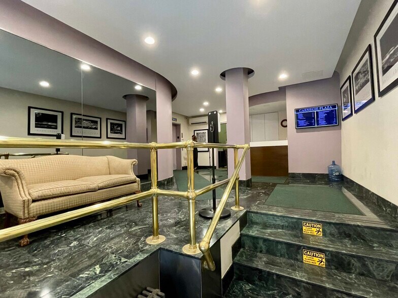 More Photos Of 162 W 56th St, New York Apartments For Sale