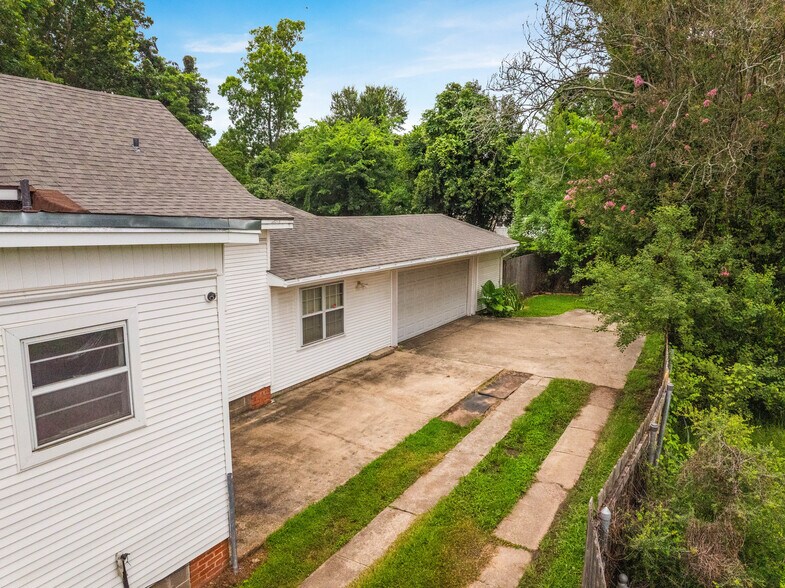 More Photos Of 1920 Monroe St, Alexandria Apartments For Sale