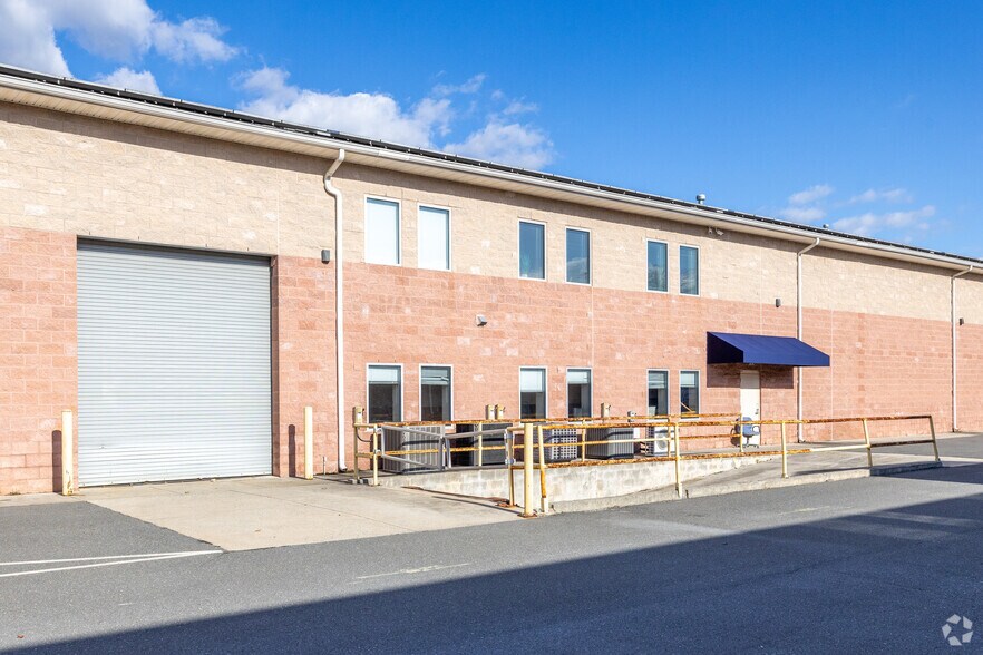 More Photos Of 210-212 Cambria Ave, Pleasantville Unknown For Lease