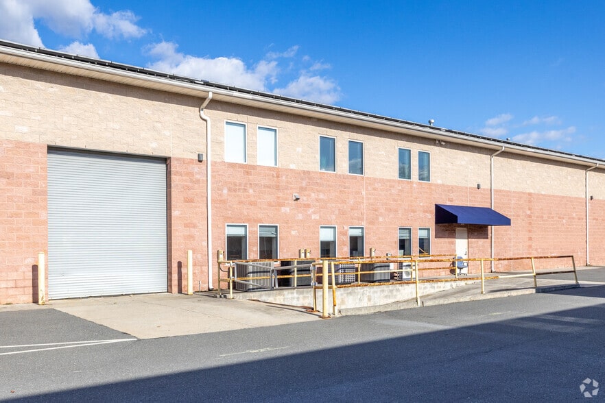 More Photos Of 210-212 Cambria Ave, Pleasantville Unknown For Lease