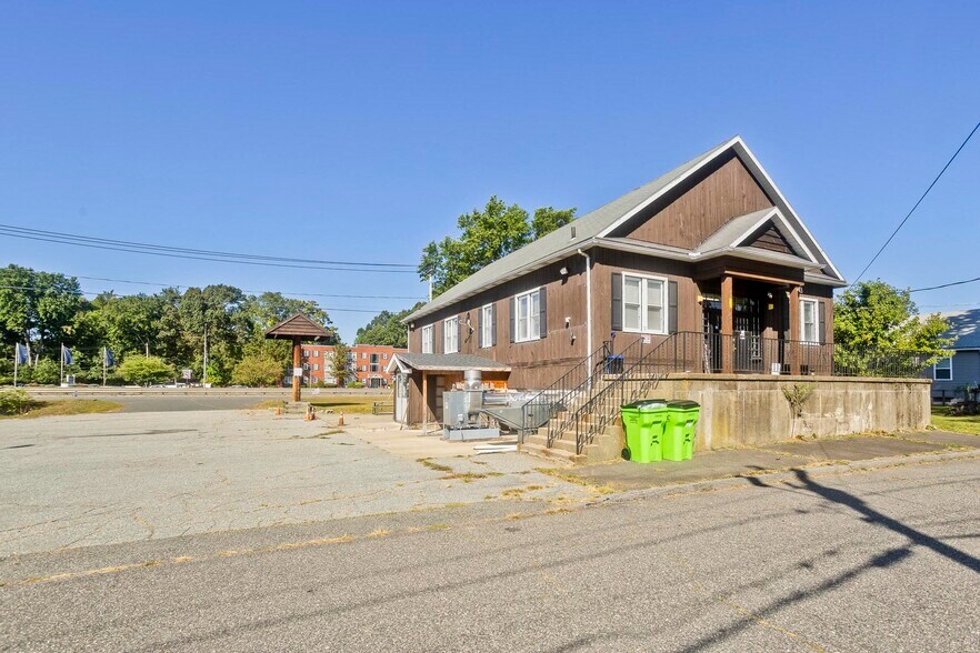 More Photos Of 52 Gladdu Ave, Chicopee General Retail For Sale