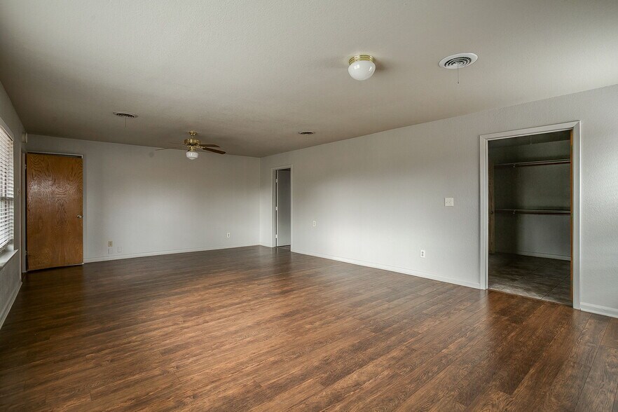 More Photos Of 938 County Road 3341, Paradise Land For Sale